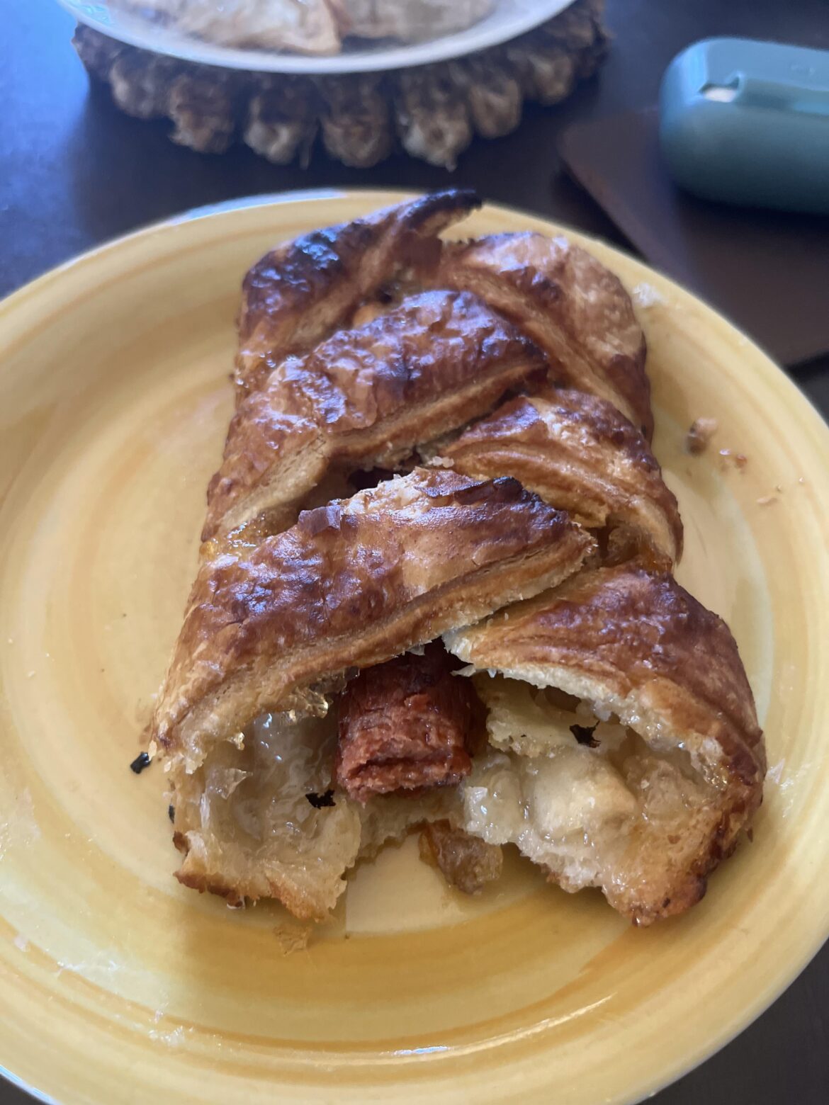 Stuffed a glizzy in an apple strudel lol