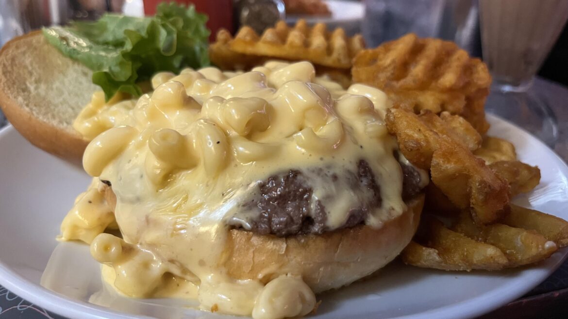 Yankee Doodle Burger at Stardust Diner