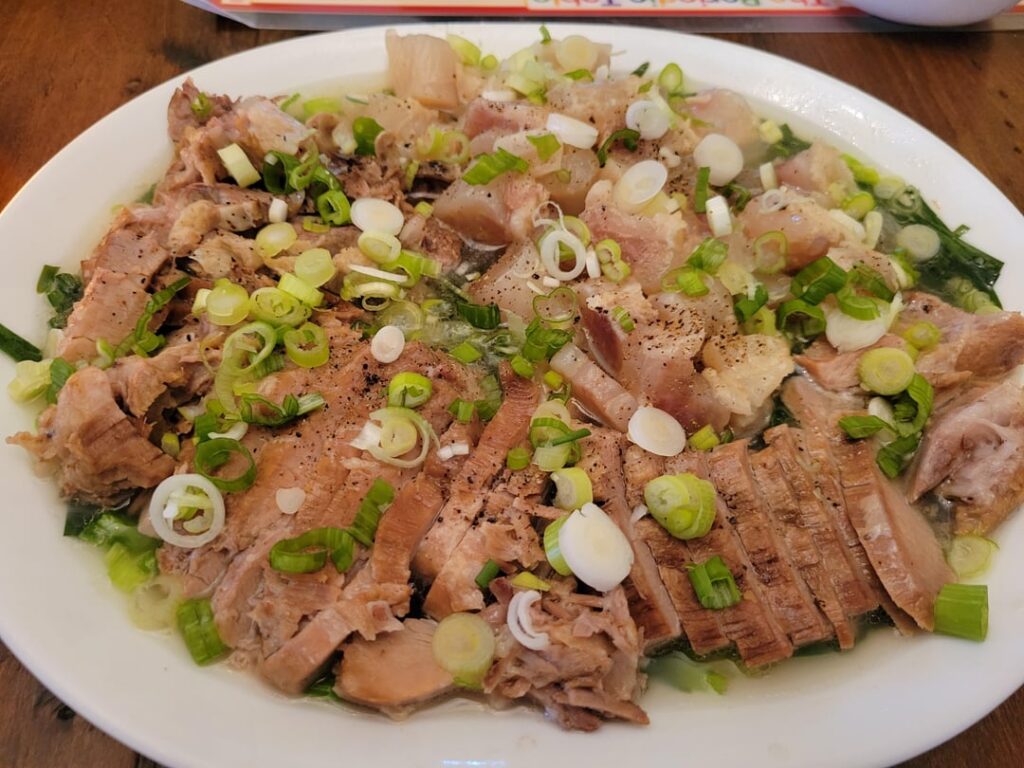Beef tendon and veal brisket suyuk, with some bibim makgusksu. Great summertime treat!