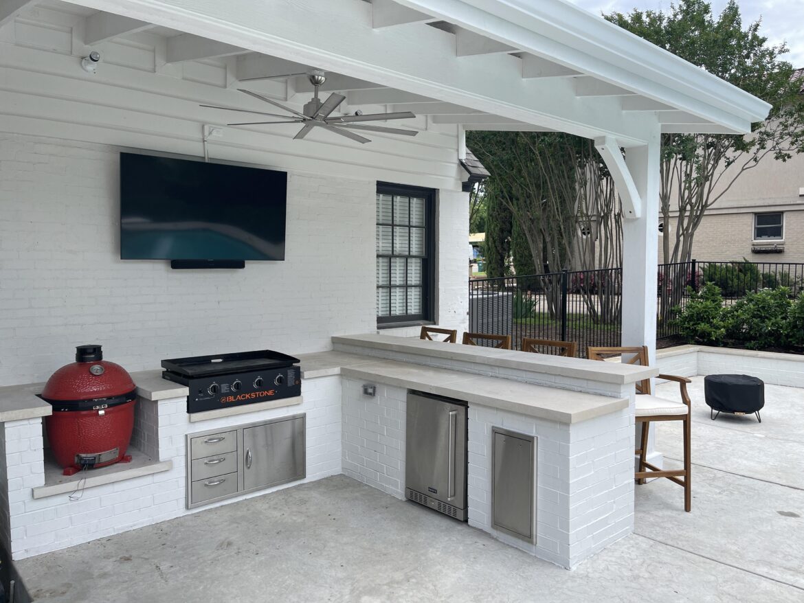 Finally finished our new outdoor kitchen. Let the cooks begin!