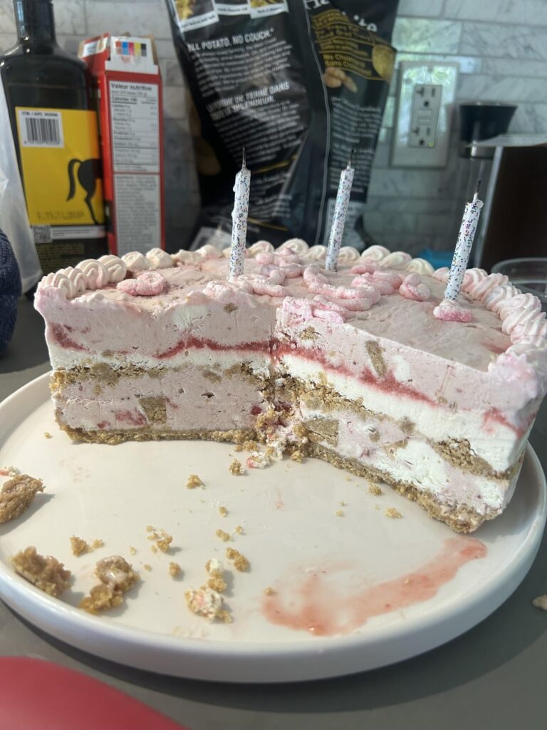 Cheesecake ice cream cake