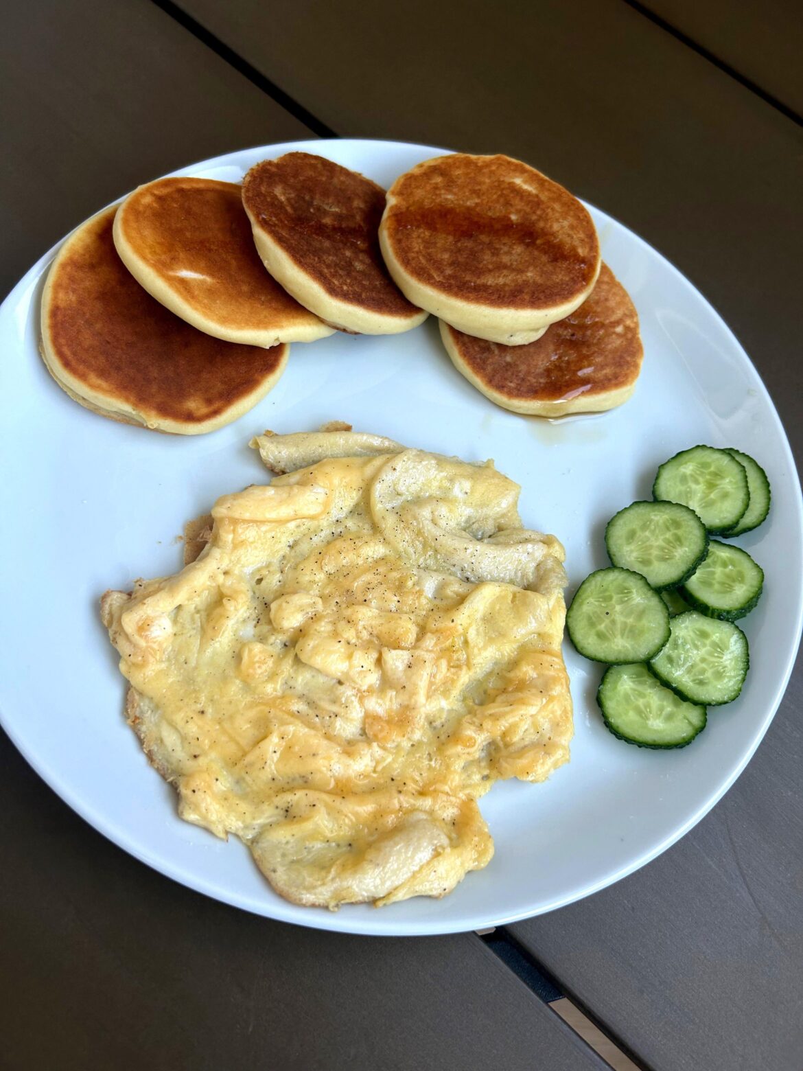 Omelette and cottage cheese pancakes