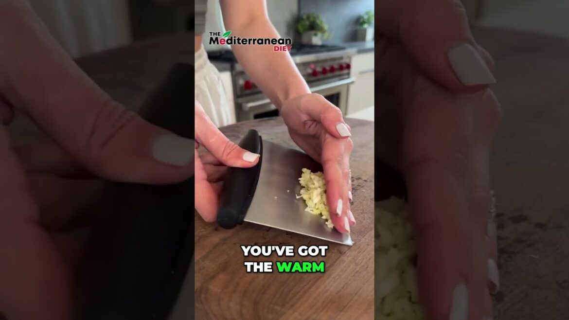 Mouthwatering Chicken Souvlaki Recipe  The Perfect Balance of Warm and Cool Flavors