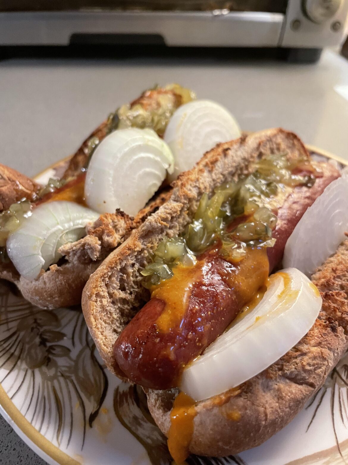 Was told my love of thicc raw onions would fit here