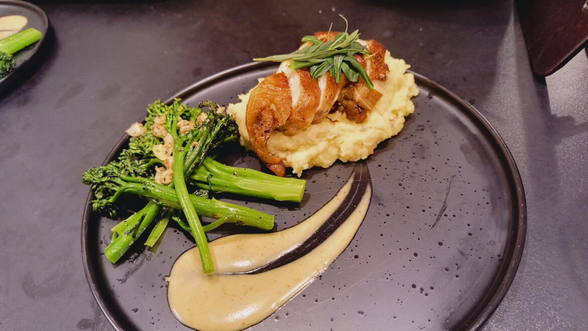 Chicken Breast with Tarragon Sauce (Poulet à l'Estragon)