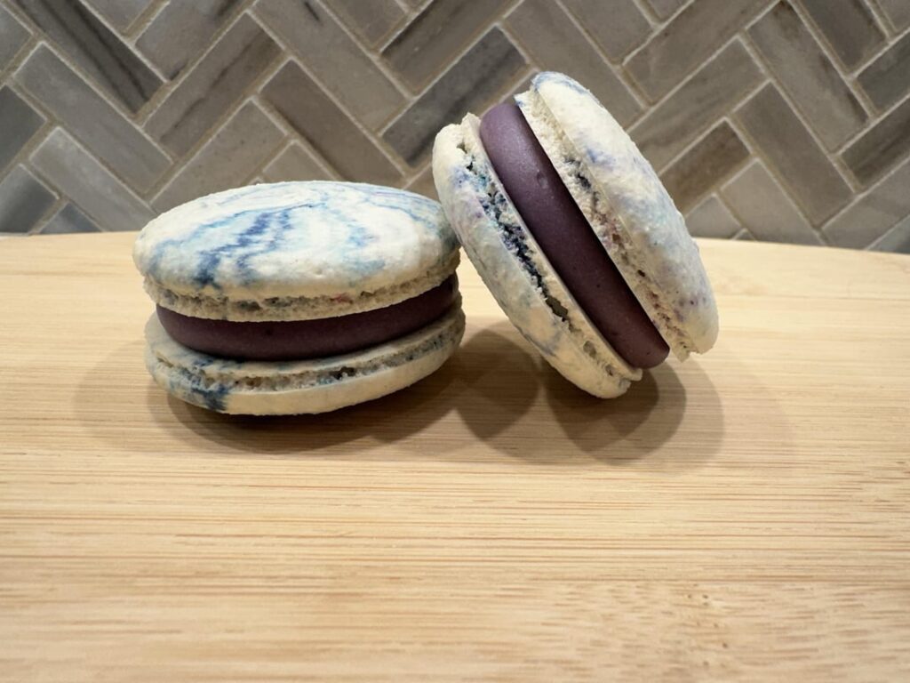 Blueberry pancake macarons