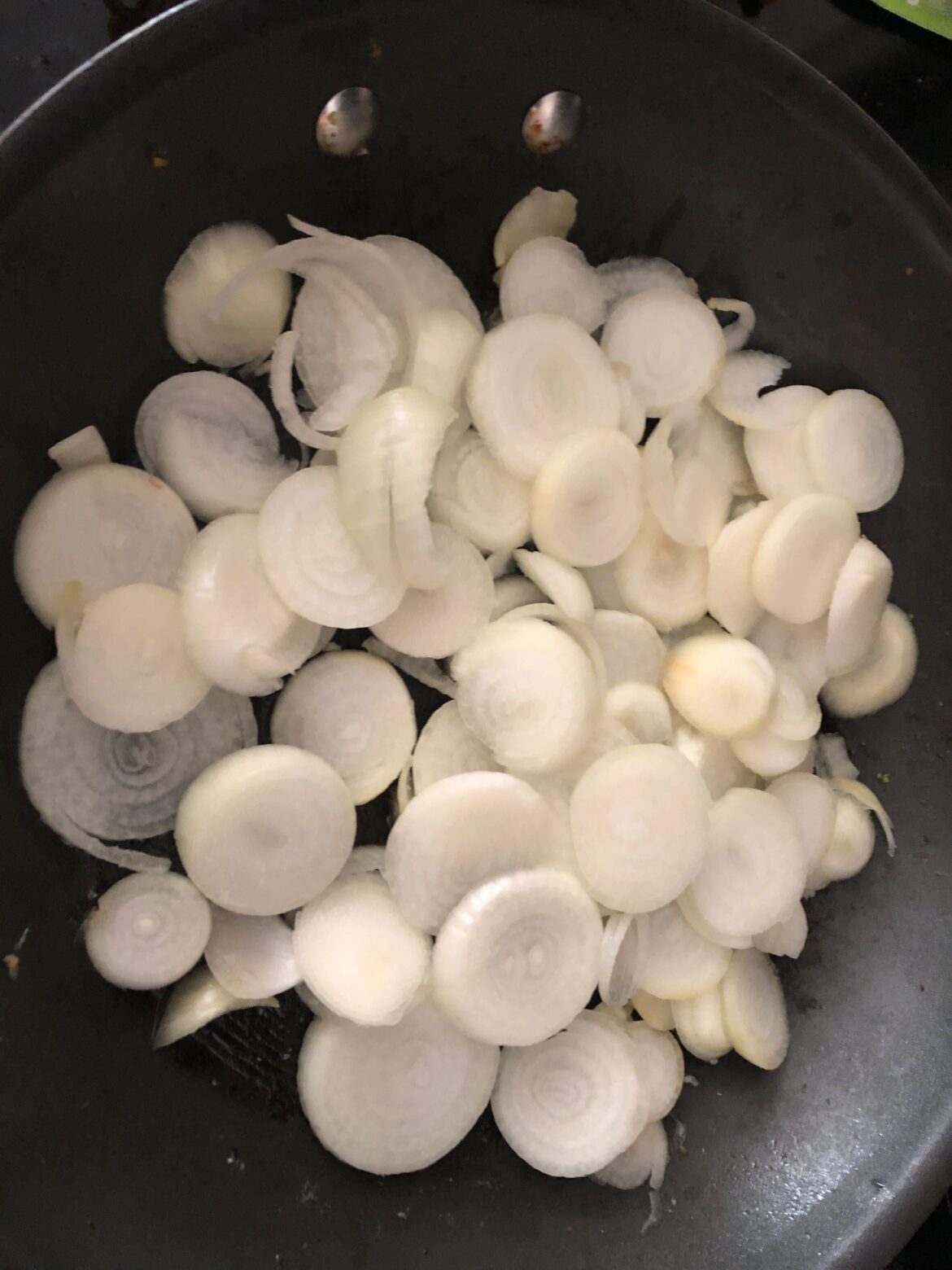 My entire garden haul in one pan. They never got embiggened.