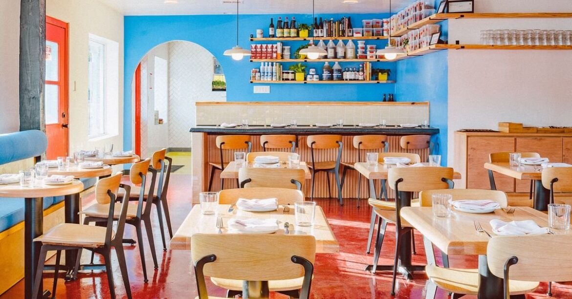 Elementary on South Lamar Closed