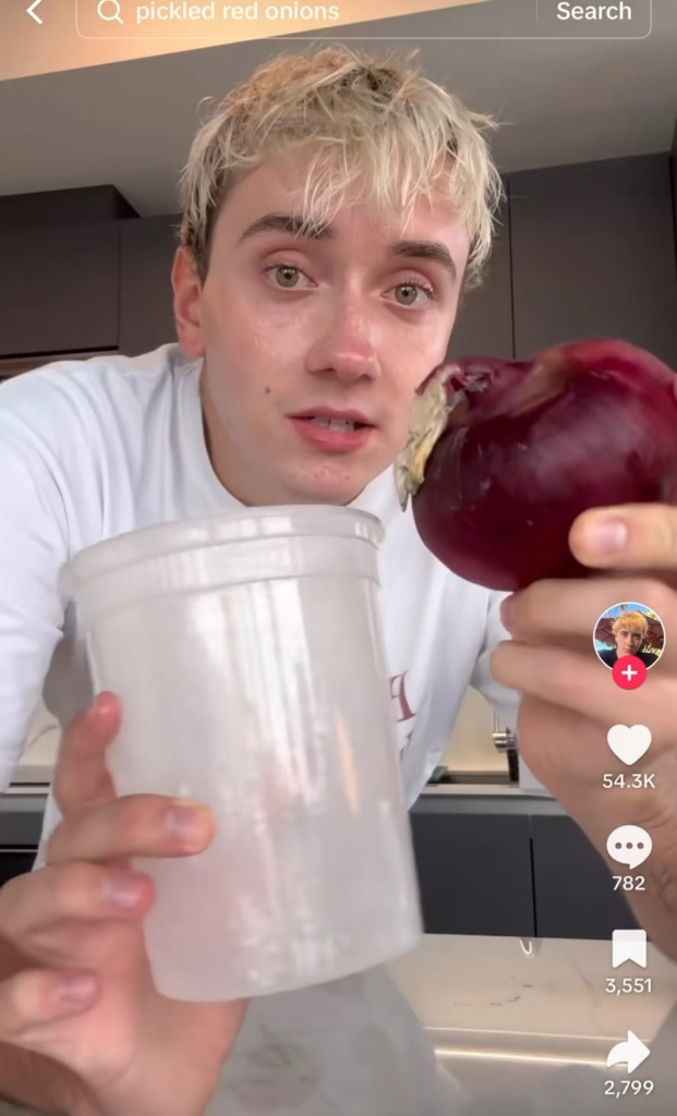 Sometimes you need to eat an entire red onion 🧅