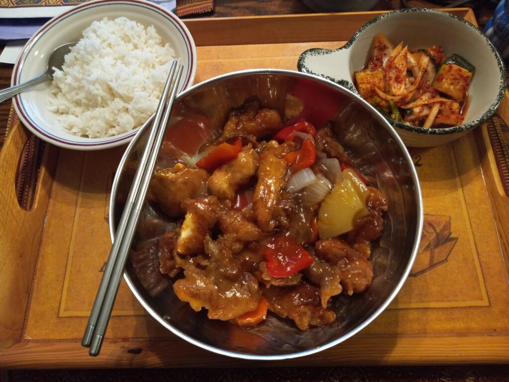 Tangsuyuk 탕수육 with homemade cucumber kimchi. This really hit the spot...