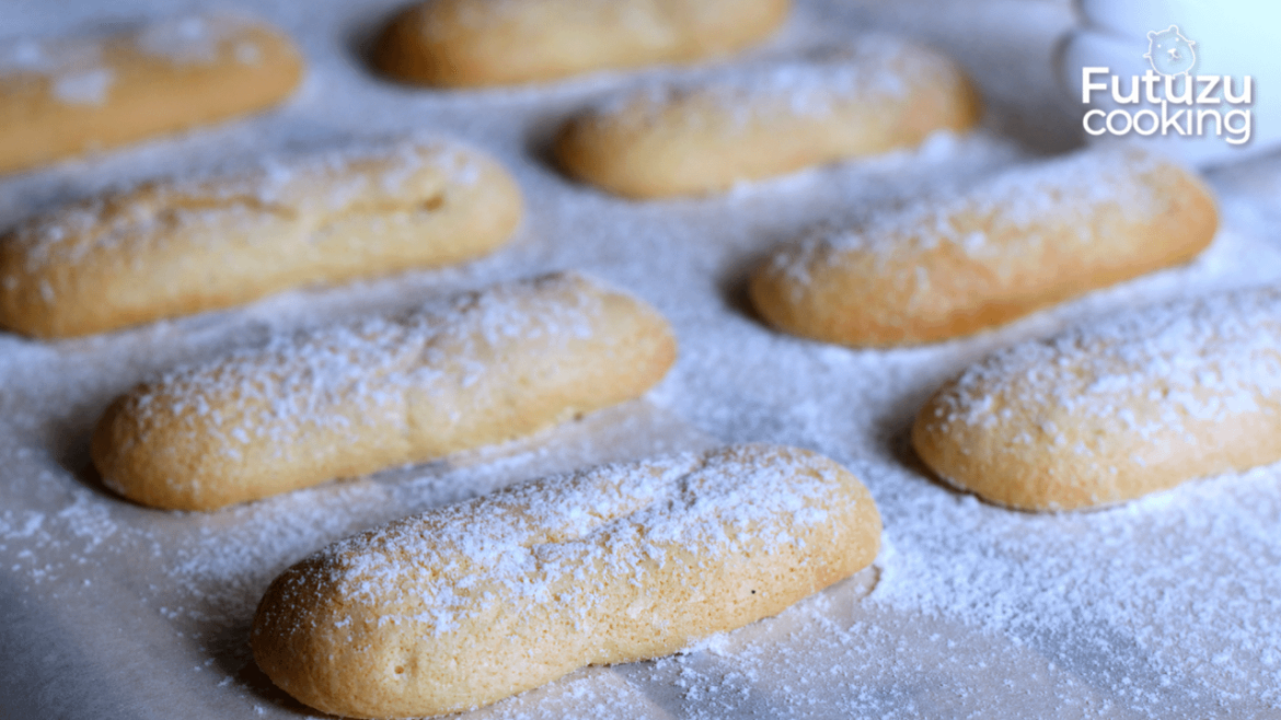 Quick Simple and Delicious cookies ! Melts in your mouth