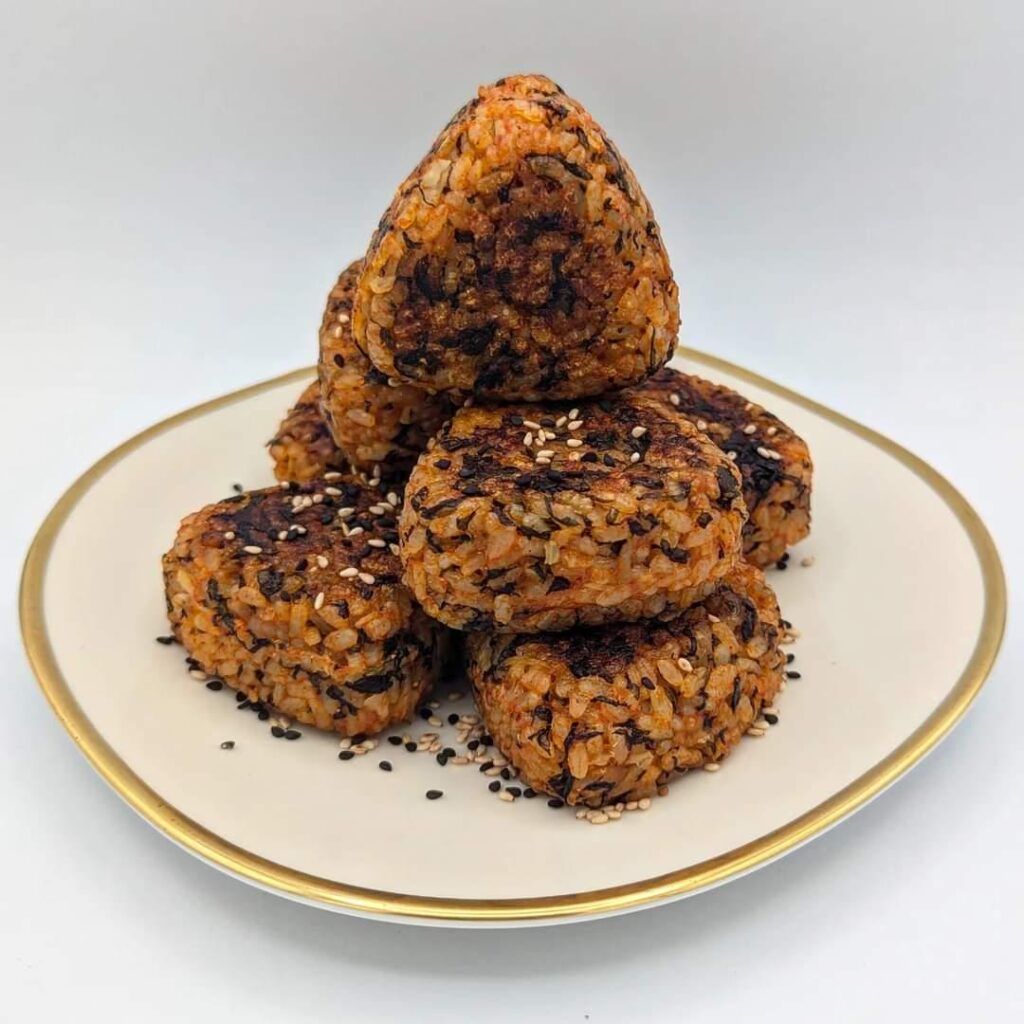 Toasted Cheese-filled Kimchi Triangle Gimbap