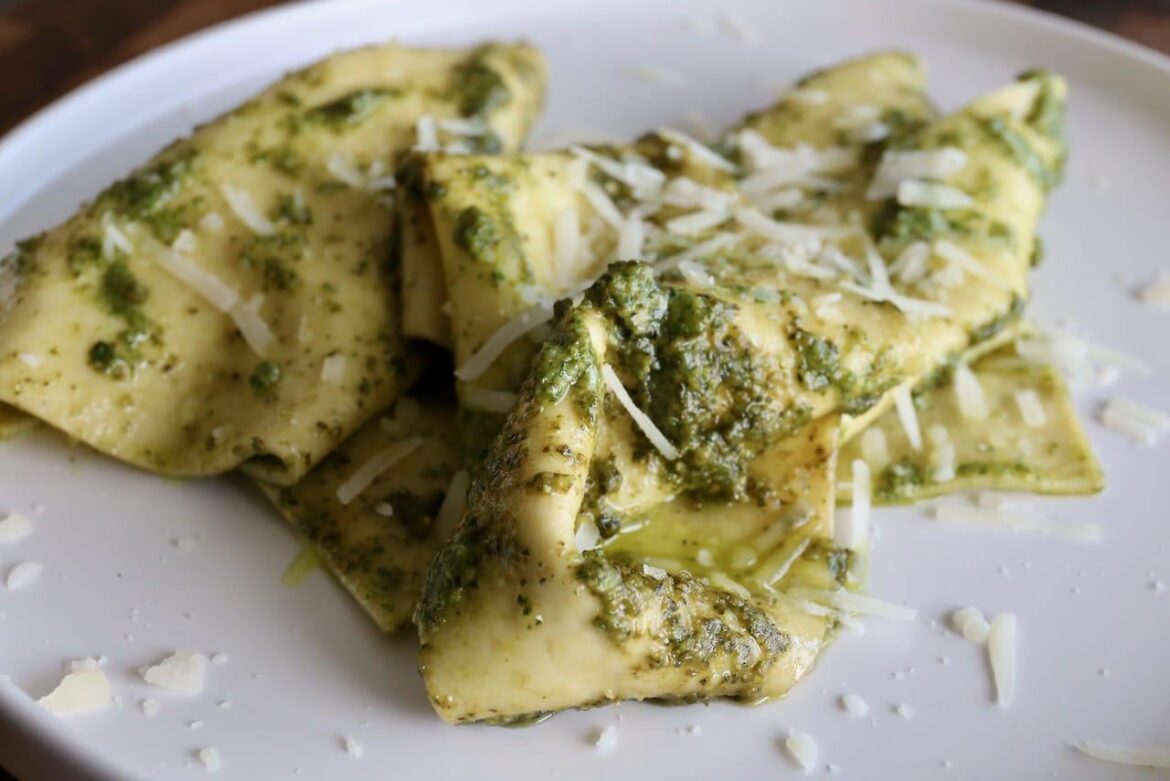 Mandilli de Saea “Silk Handkerchief” Pesto Pasta