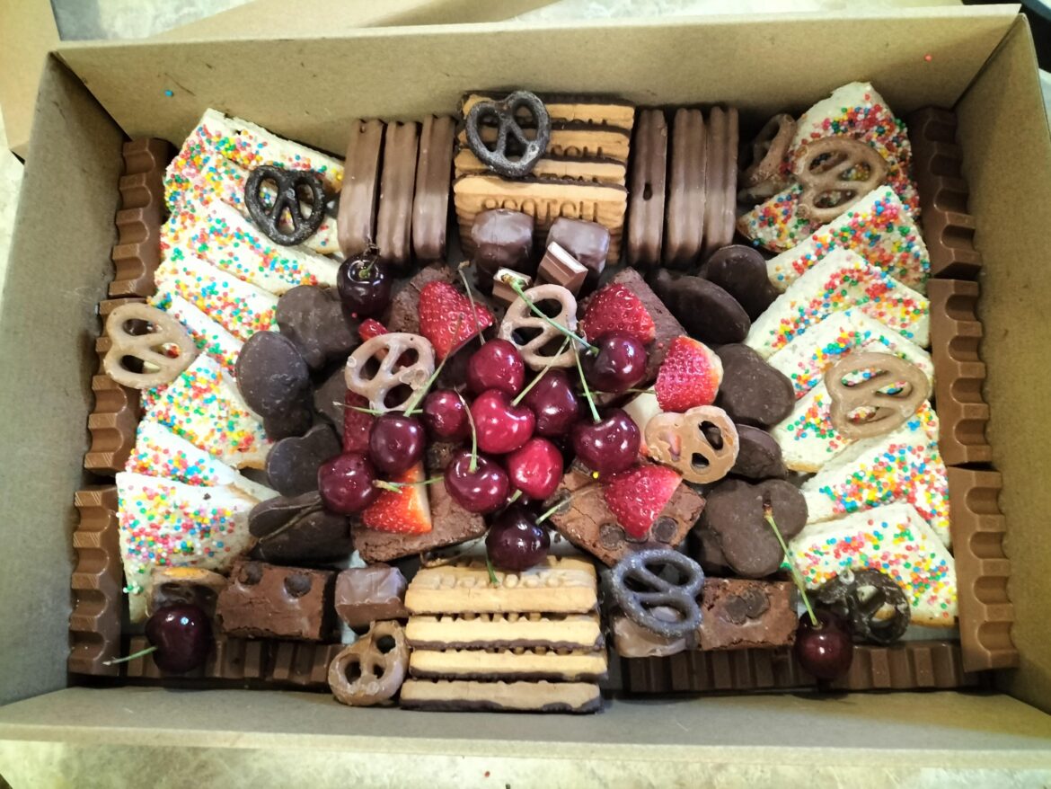 Gluten free sweet grazing box