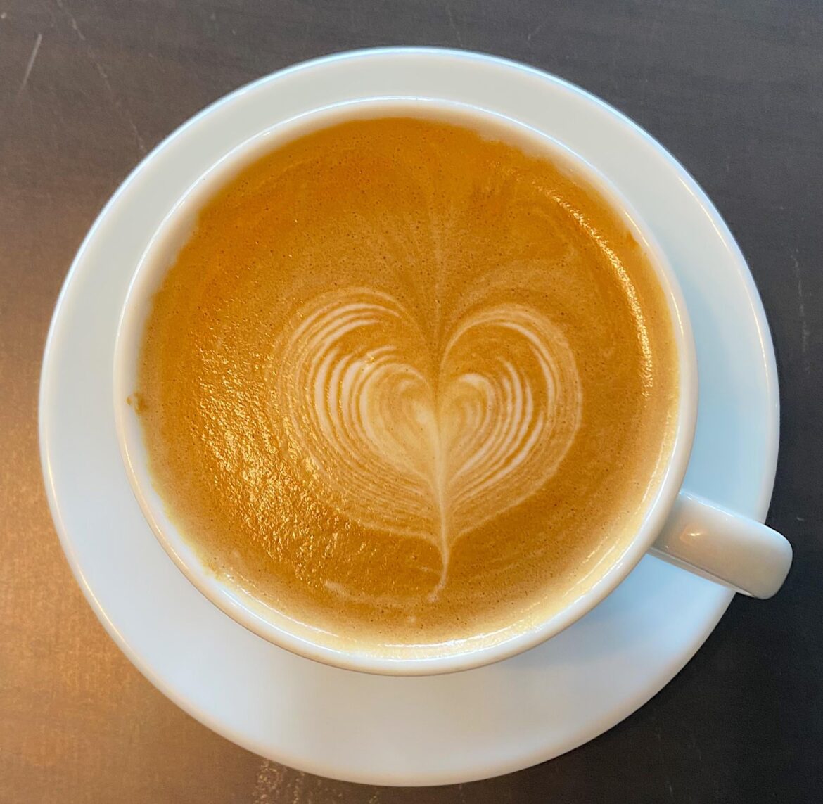 I can’t stop making these thin lines on my latte art