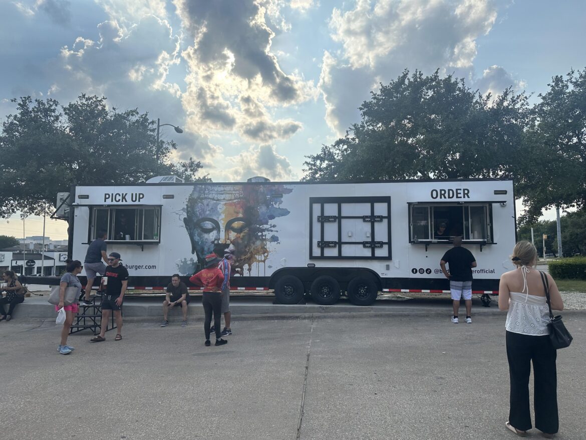 Buddha Burger trailer on Metric is open 🍔