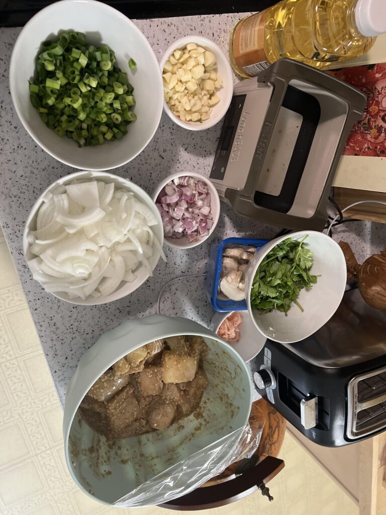 3 different kinds of onions for 1 soup? why not.