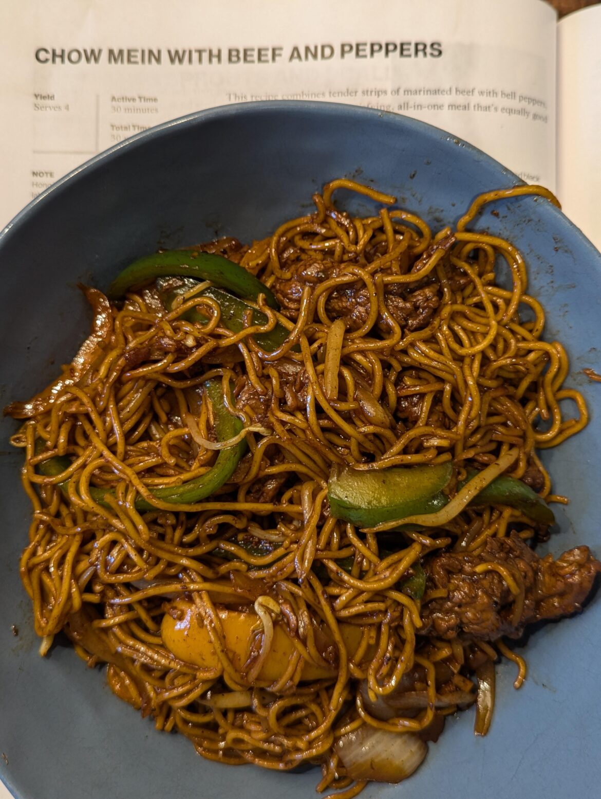 The Wok Weekly #98: Chow Mein w/ Beef and Peppers