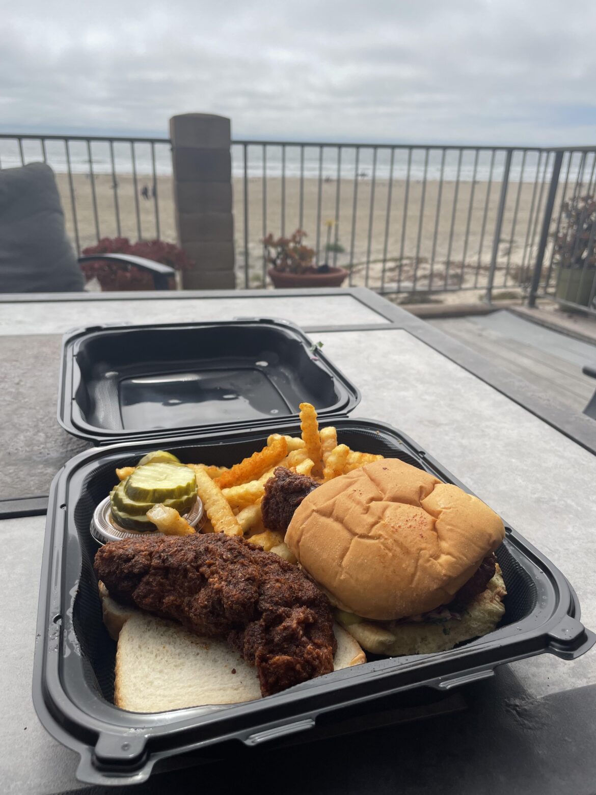 Man travels to California to try Dave’s reaper chicken