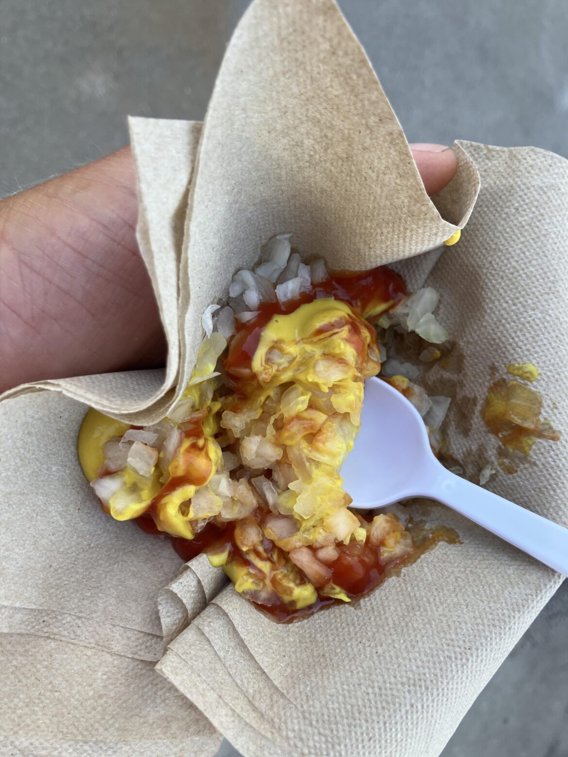 Why waste money buy hotdog when free onion do trick