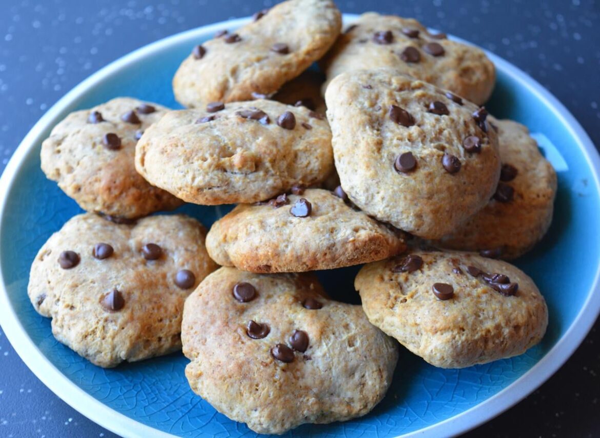 Banana bread cookies with chocolate chips. 52 cal ea.