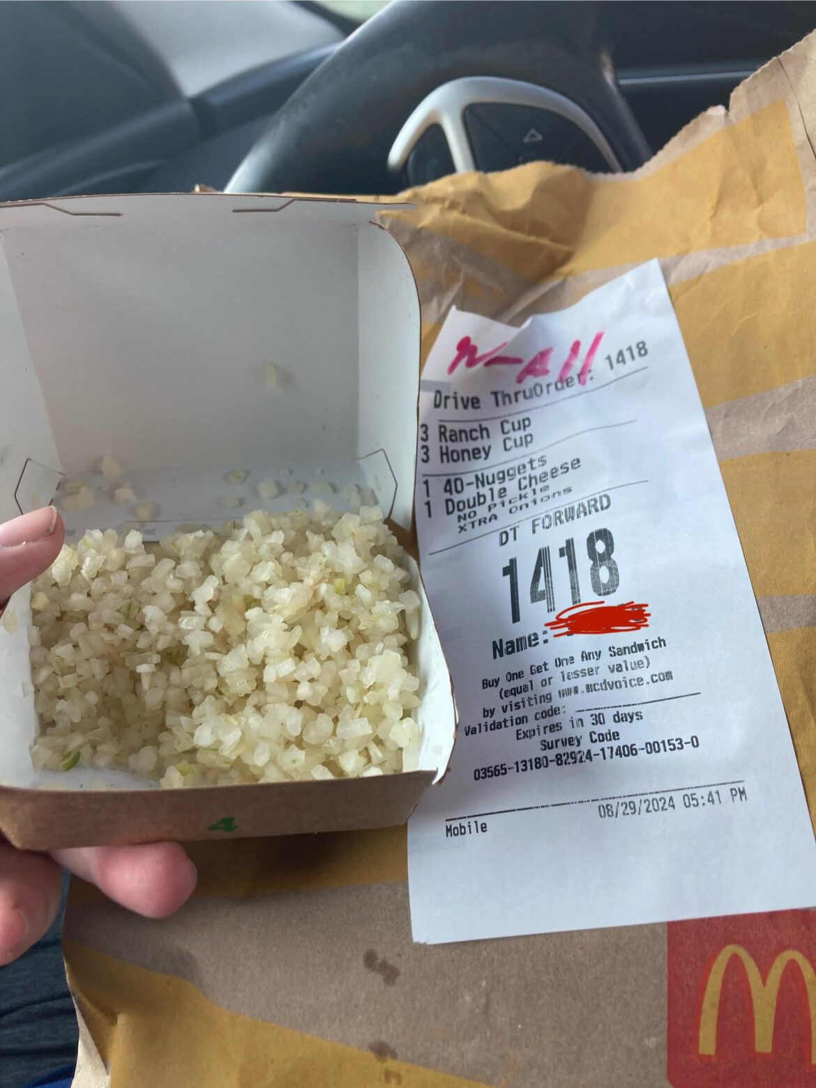 When the plug gives you extra 😍