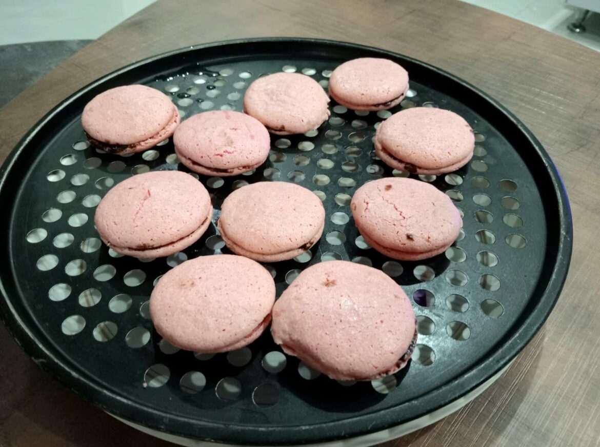 I'm Death, The Destroyer of Macarons