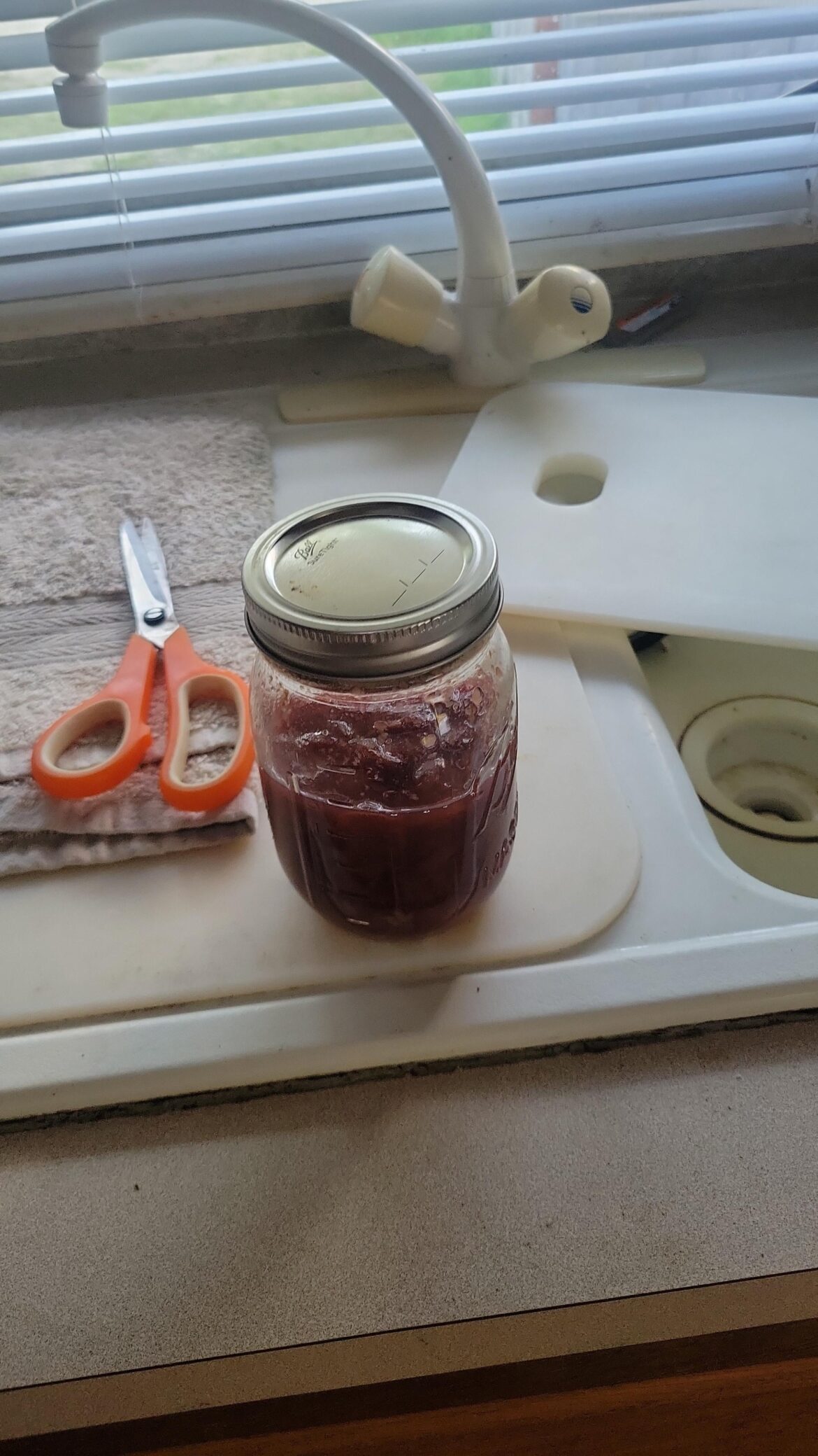 Help! Vinegar jar won't open!