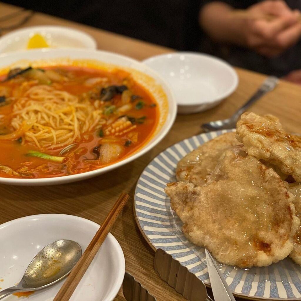 Jjamppong and tangsuyuk