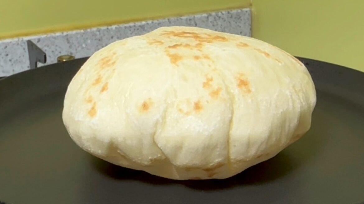 Best Homemade Shawarma with Chicken Fillet and Garlic Sauce: Lick your fingers!