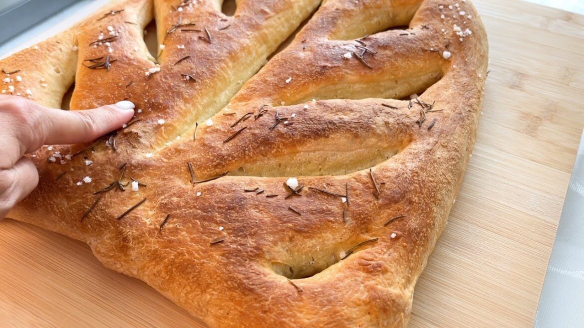How to Make Fougasse | French Flat  Bread Recipe
