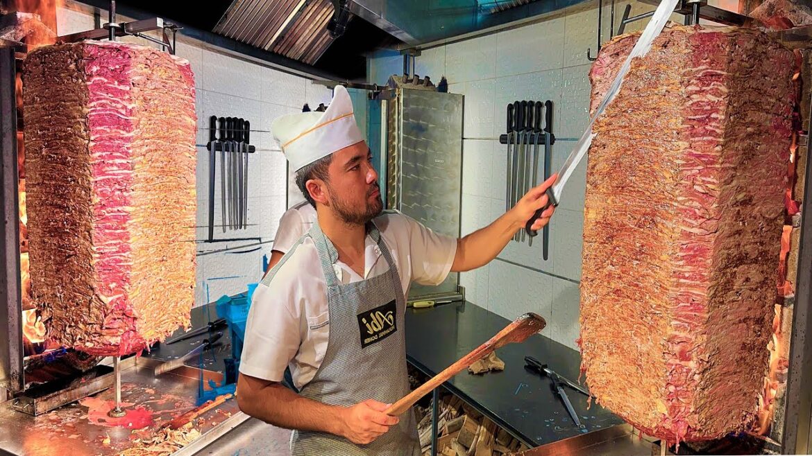 Why Is Everyone Eating Turkish Shawarma? Here's Why #döner #shaurma
