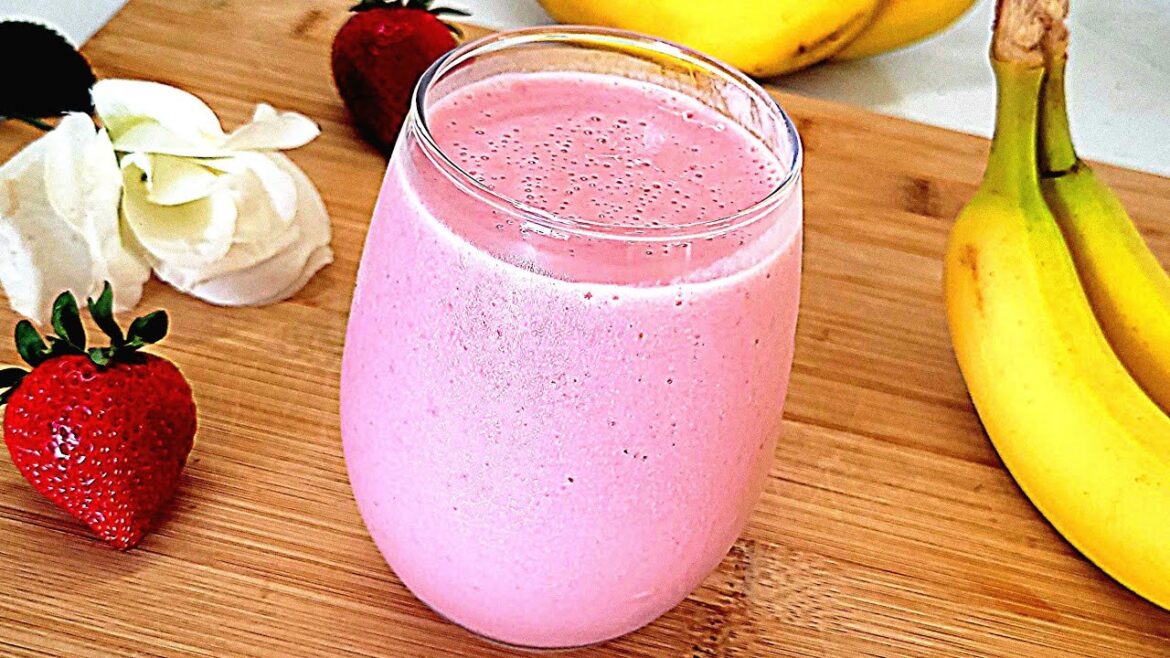 HOW to make STRAWBERRY BANANA SMOOTHIE STRAWBERRY BANANA BREAKFAST SMOOTHIE