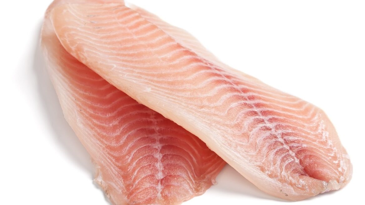 10 Seafood Dishes You’ll Never Catch Chefs Eating 10 Seafood Dishes You'll Never Catch Chefs Eating