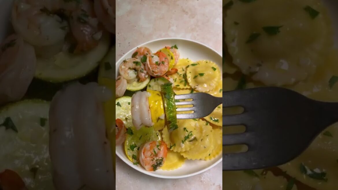 Lemon Garlic Butter Shrimp & Squash Lemon Garlic Butter Shrimp & Squash