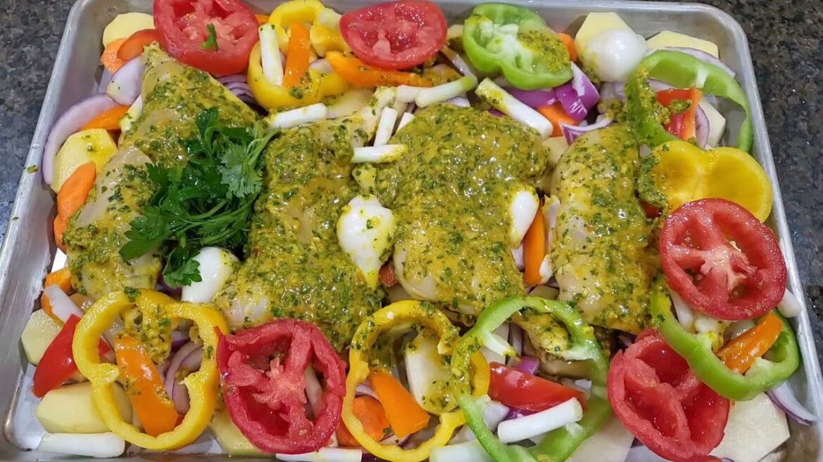 Saffron infused chicken: A delicious dinner. دجاج فاسي مشرمل بالزعفران الحر Saffron infused chicken: A delicious dinner. دجاج فاسي مشرمل بالزعفران الحر