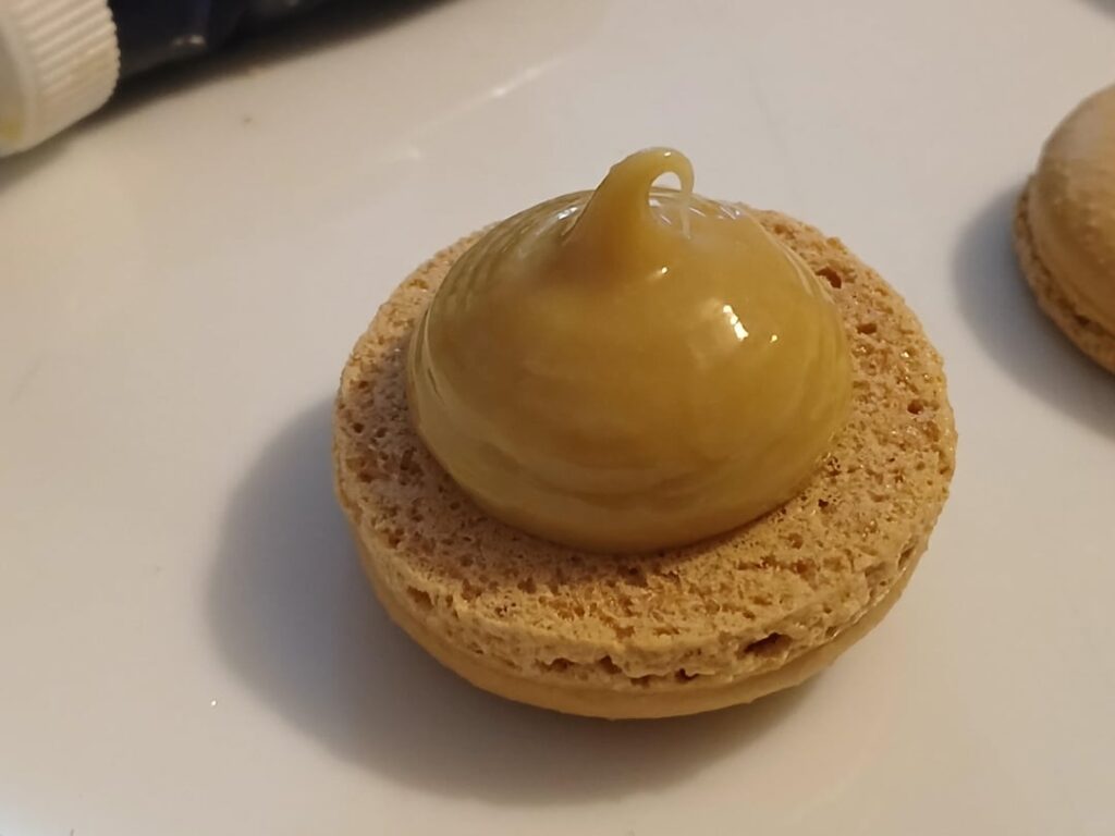 Caramacaron and nectarine macarons