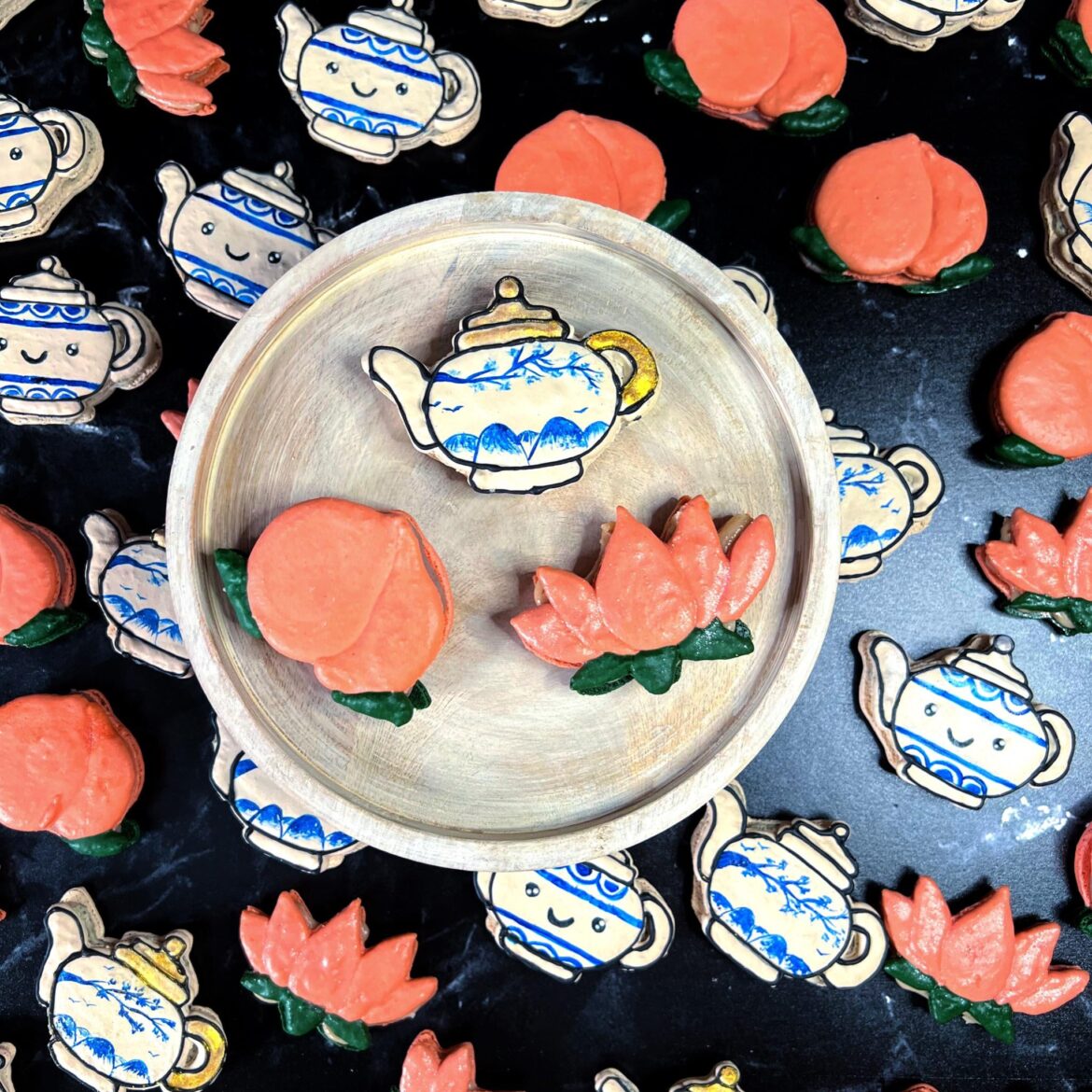 Decorative macarons!