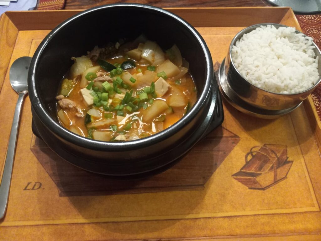 Made some doenjang jjigae 된장찌개 for this wednesday night dinner.