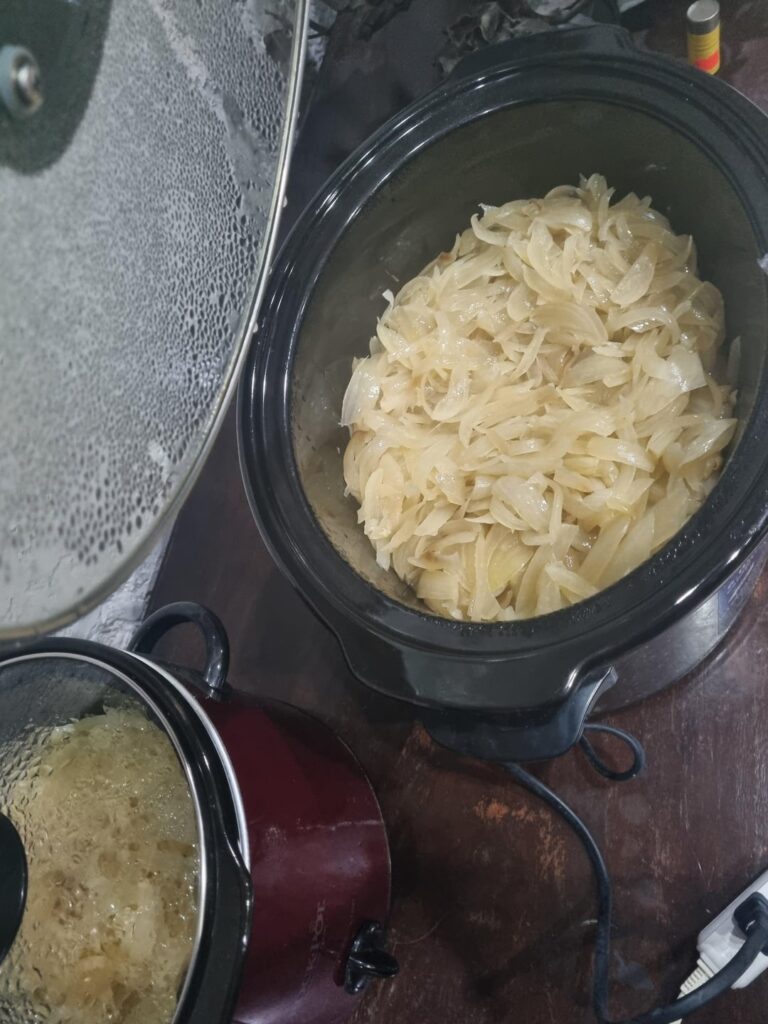 [12 hr Update] Slow cooker caramelized onions