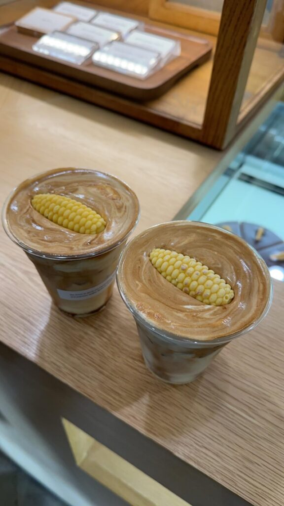 Cakes and coffee from Harucake