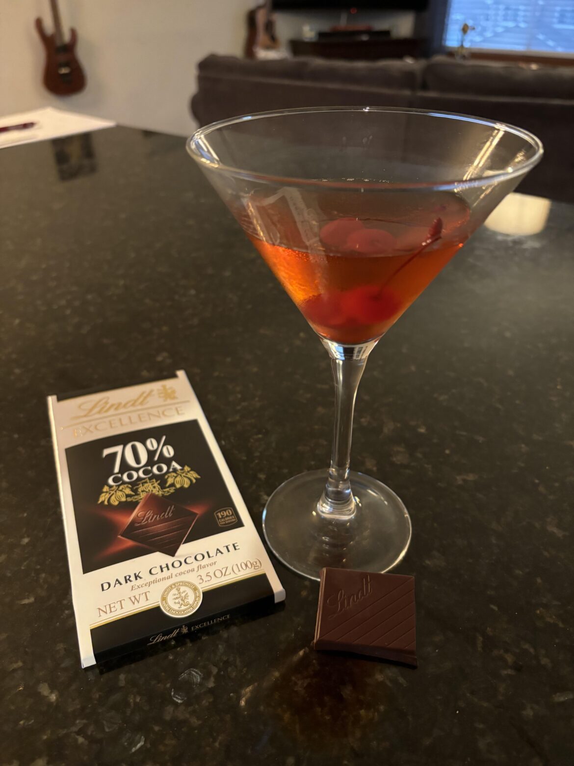 Thanks to whoever packed my box!  Love ❤️ the freebie…Lindt Dark Chocolate!! And all proteins packed with care. 3 of 3 chicken cutlets, no leaks!! 🤭