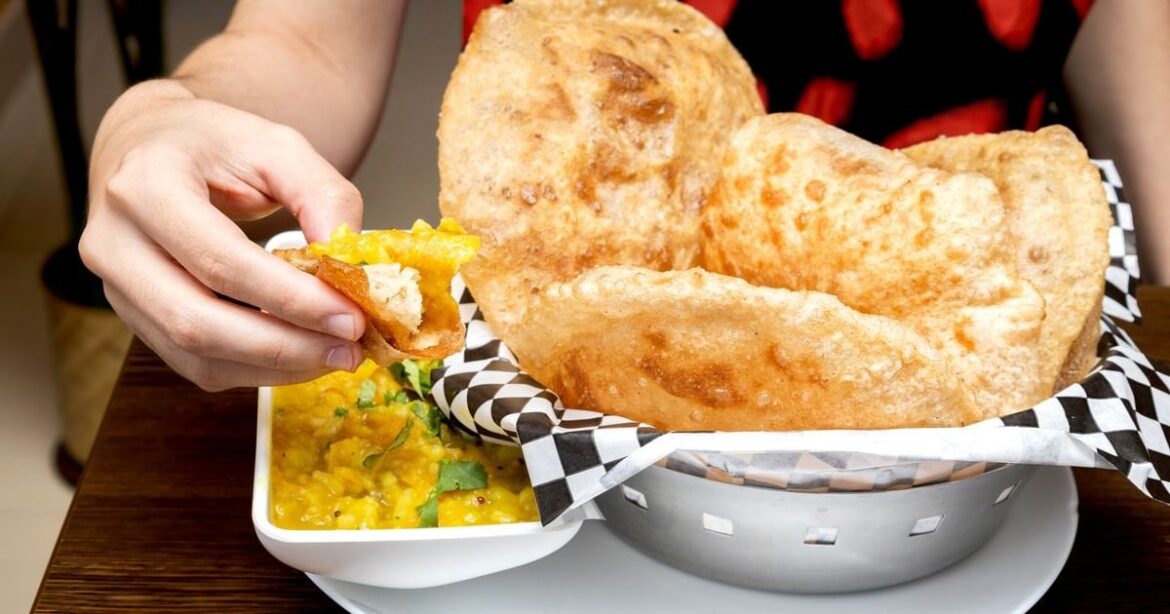 Minerva Tiffins: Indian food on Lebovic Avenue