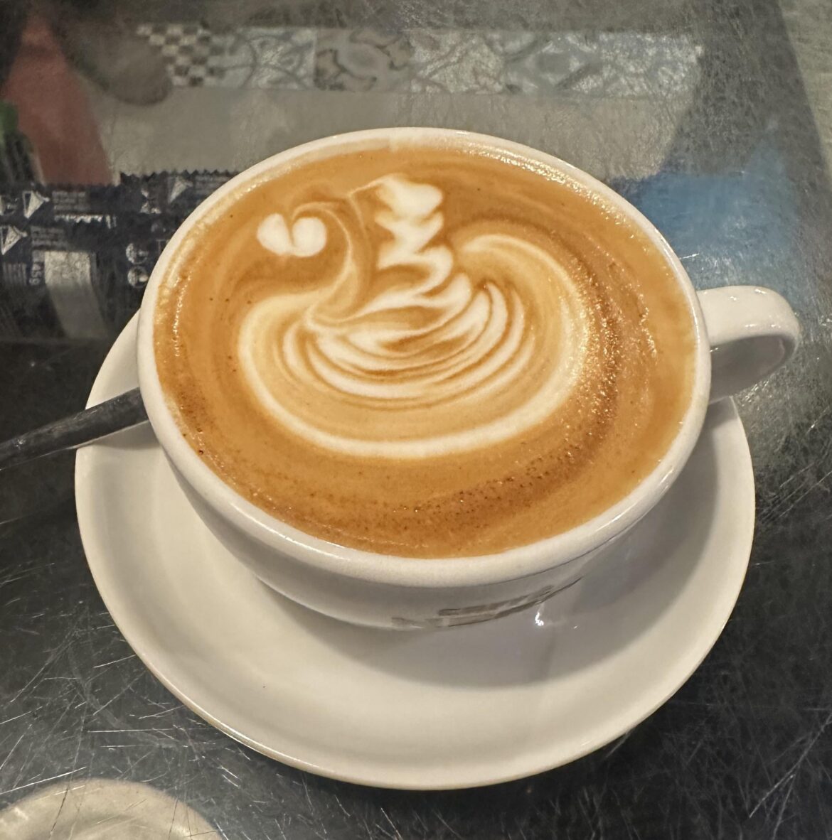 Been getting into swans recently, it’s getting better ! 🦢☕️