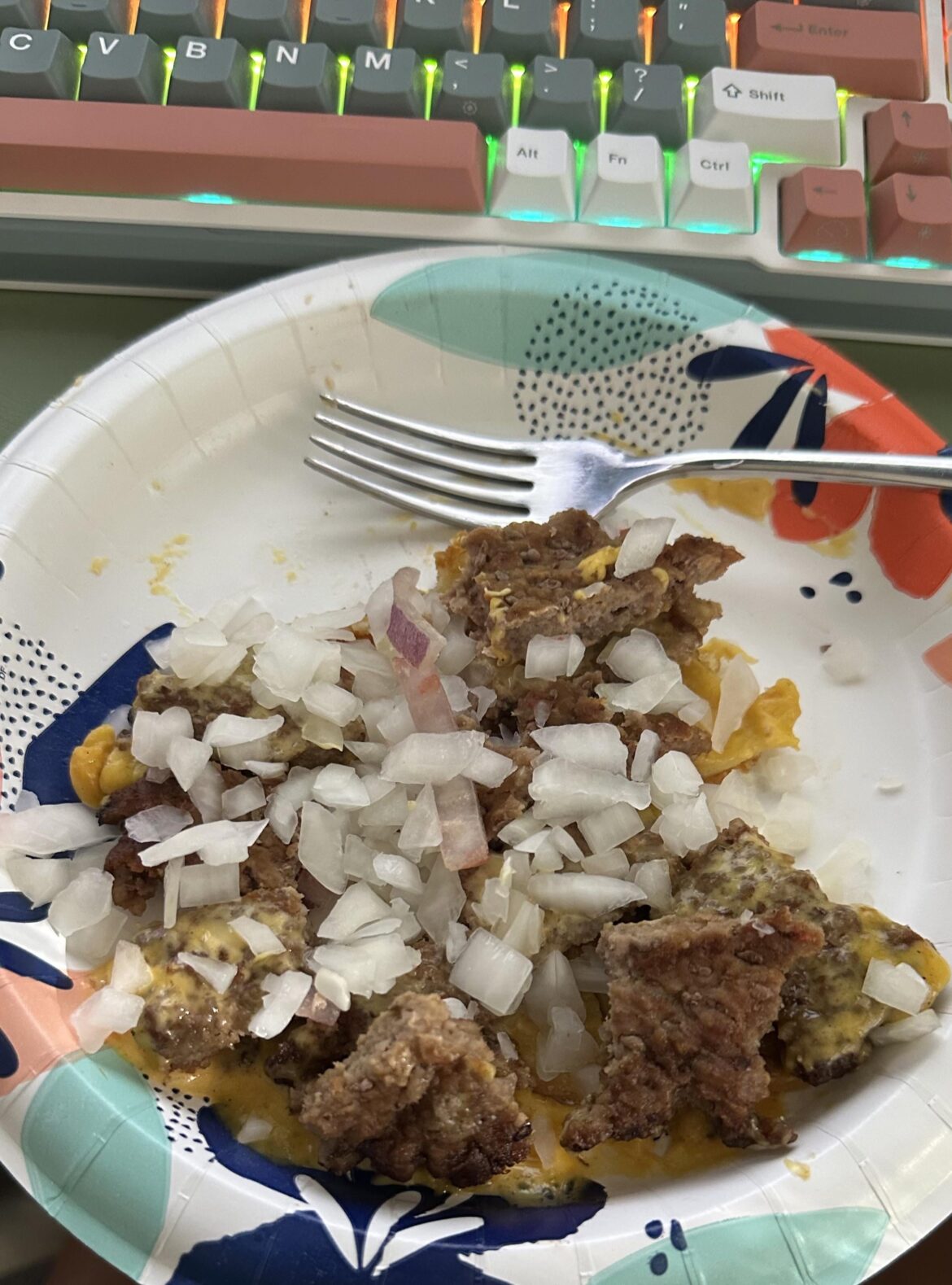 This is how I’m eating a leftover burger This is how I’m eating a leftover burger