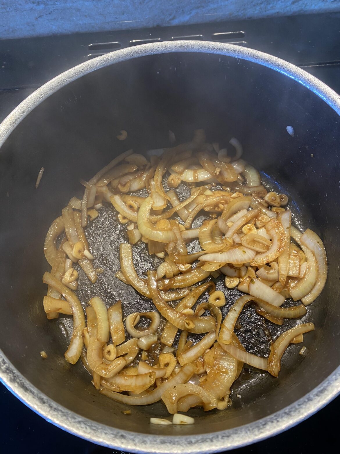 not a fan of cooked onions but there’s nothing better than the smell of them frying with garlic and a bit of balsamic vinegar