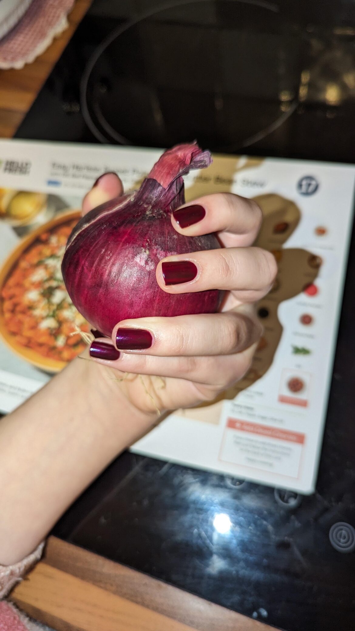 I was told you'd like my onion matching manicure