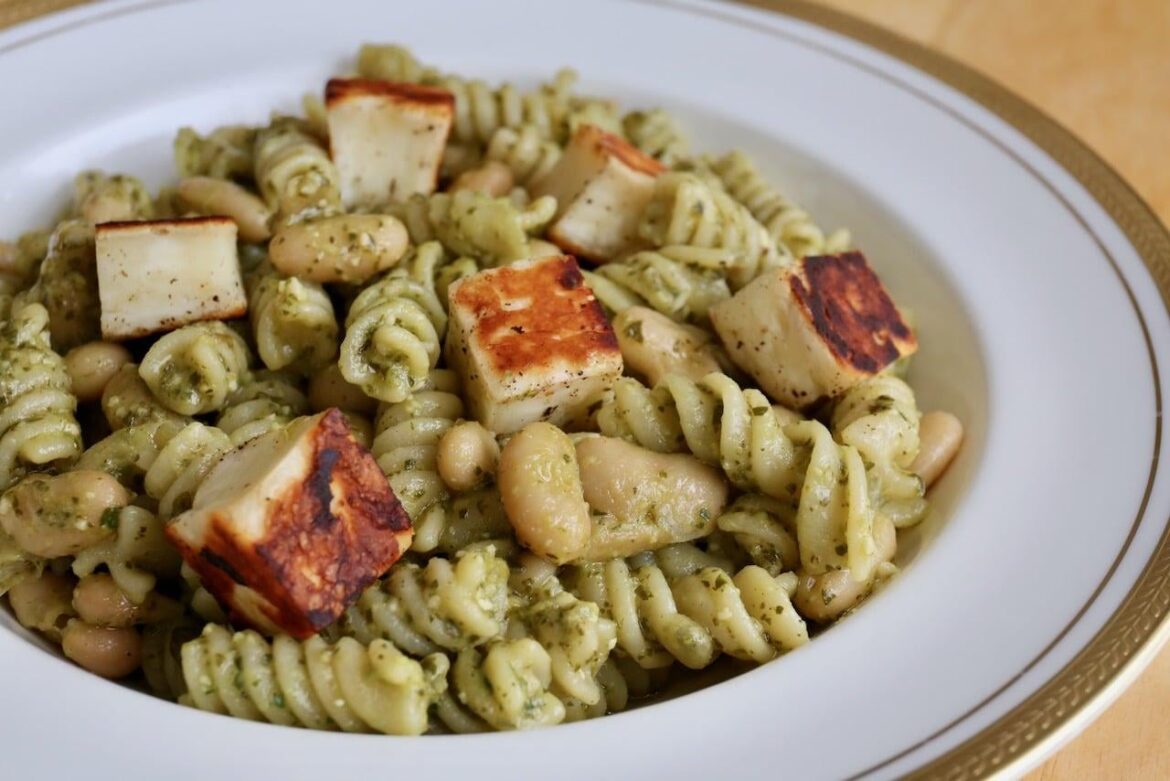 Grilled Halloumi Pasta with Peppery Rocket Pesto