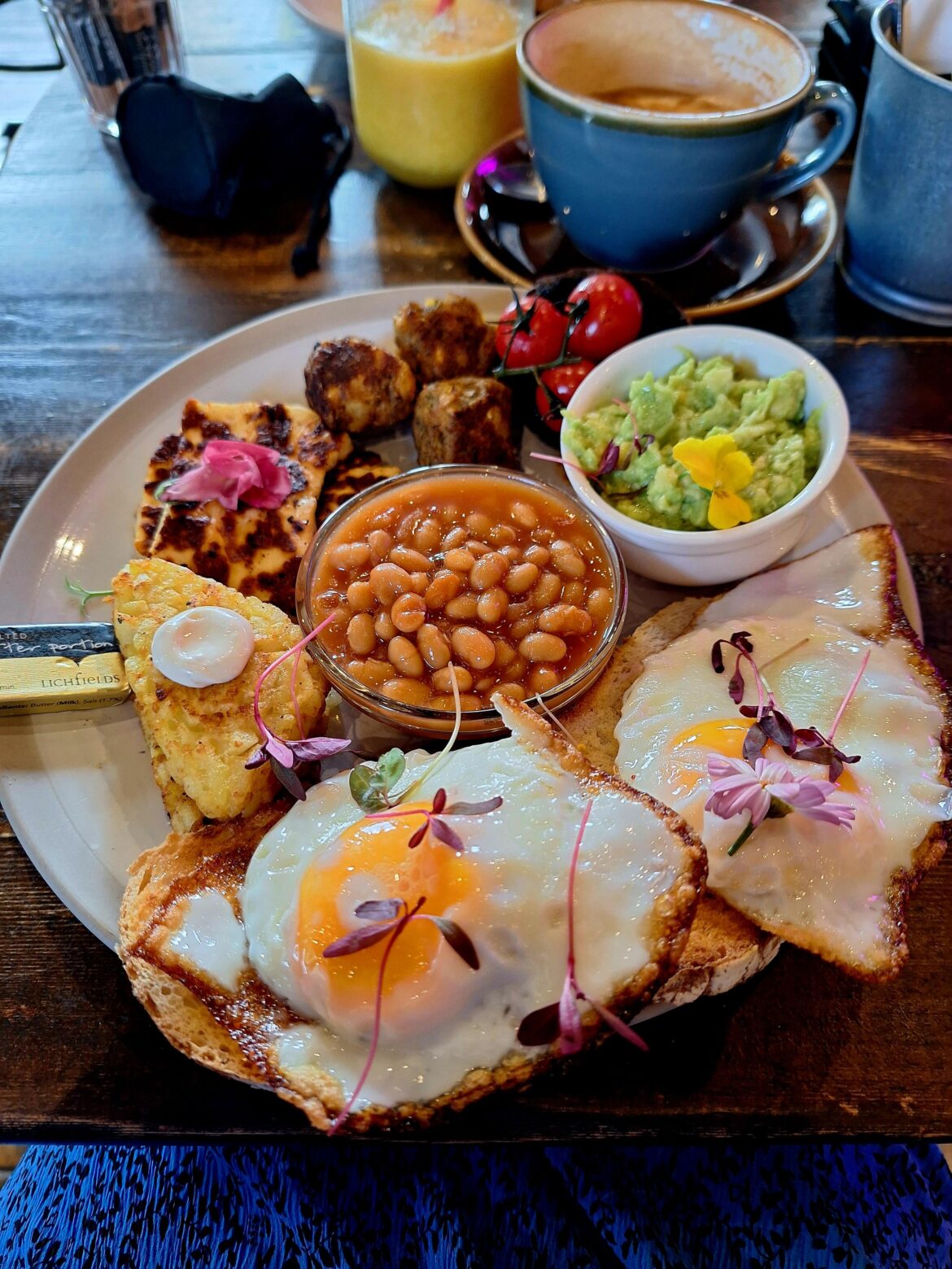 Vegetarian Breakfast at Rhythm and Brews Café in London, UK