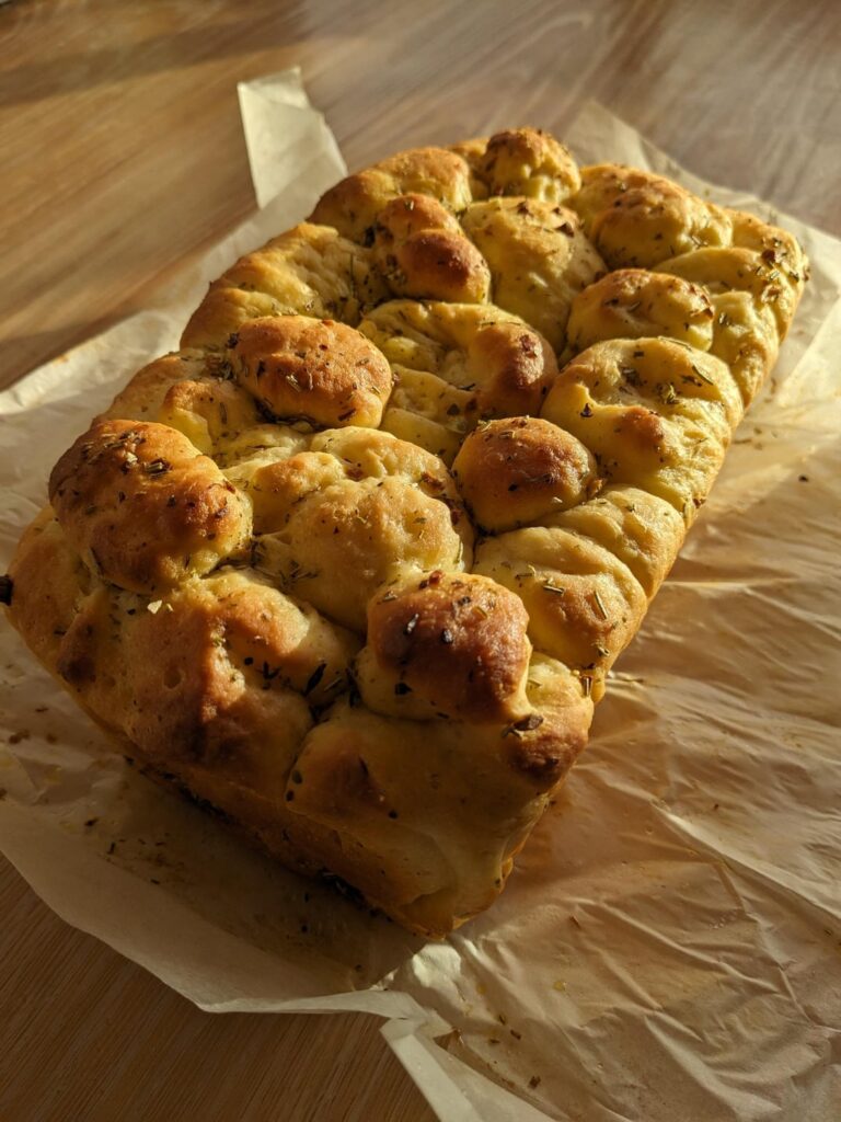 Garlic & rosemary butter bubble loaf. This was so good dunked in some homemade tomato soup!